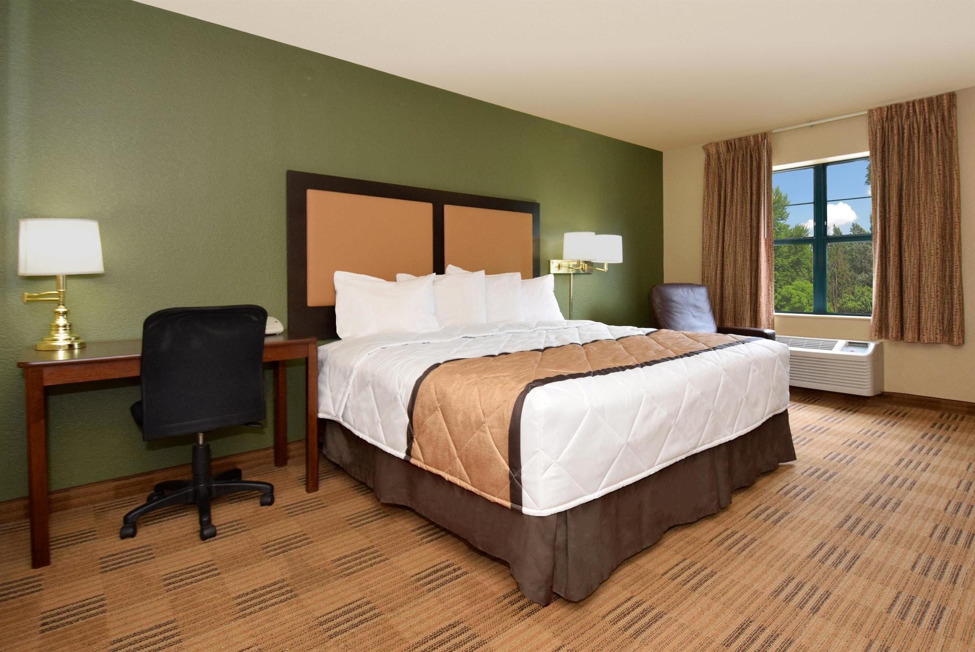 Extended Stay America Suites - Detroit - Southfield - I-696 Farmington Hills Exterior photo